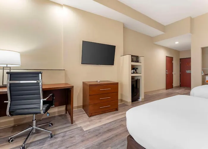 Comfort Suites Monaca
